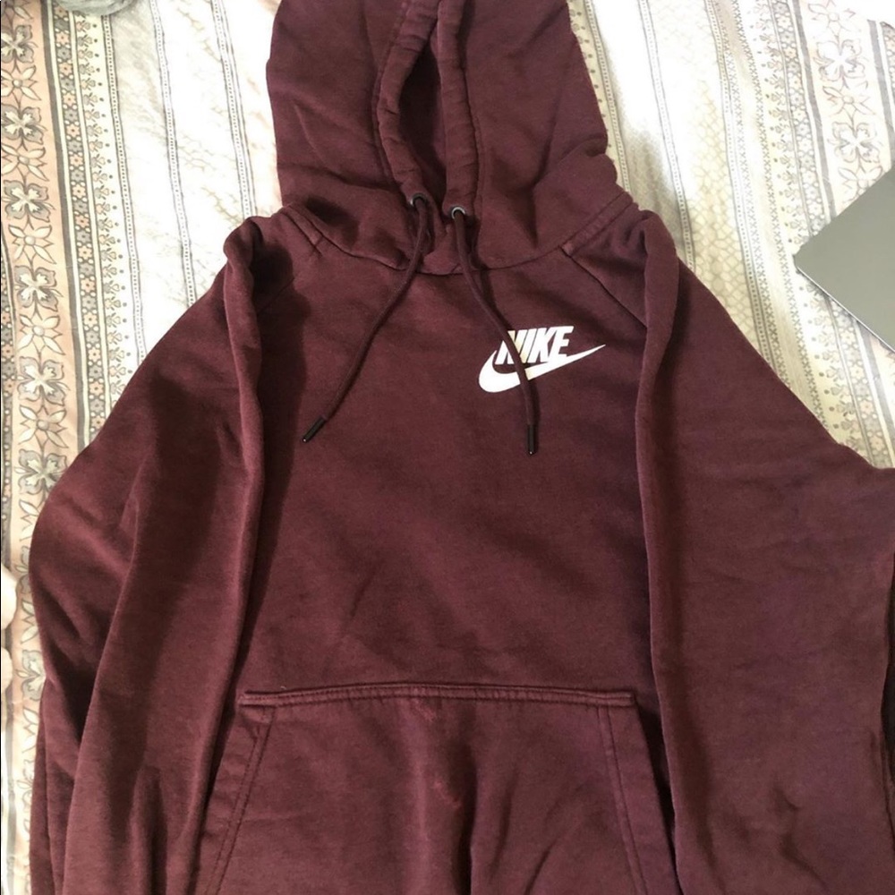 NIKE maroon hoodie